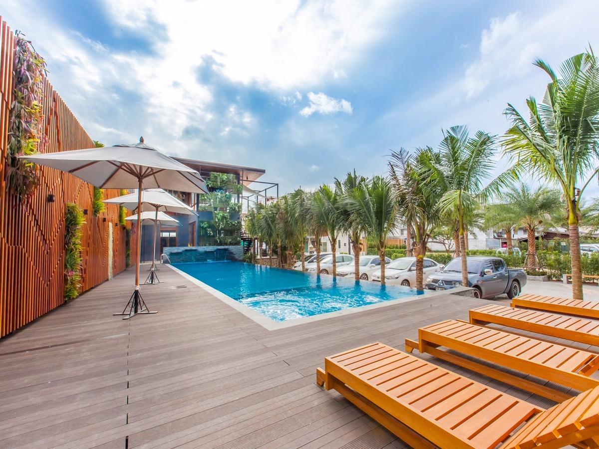 Loft Mania Boutique Hotel Chumphon Exteriör bild