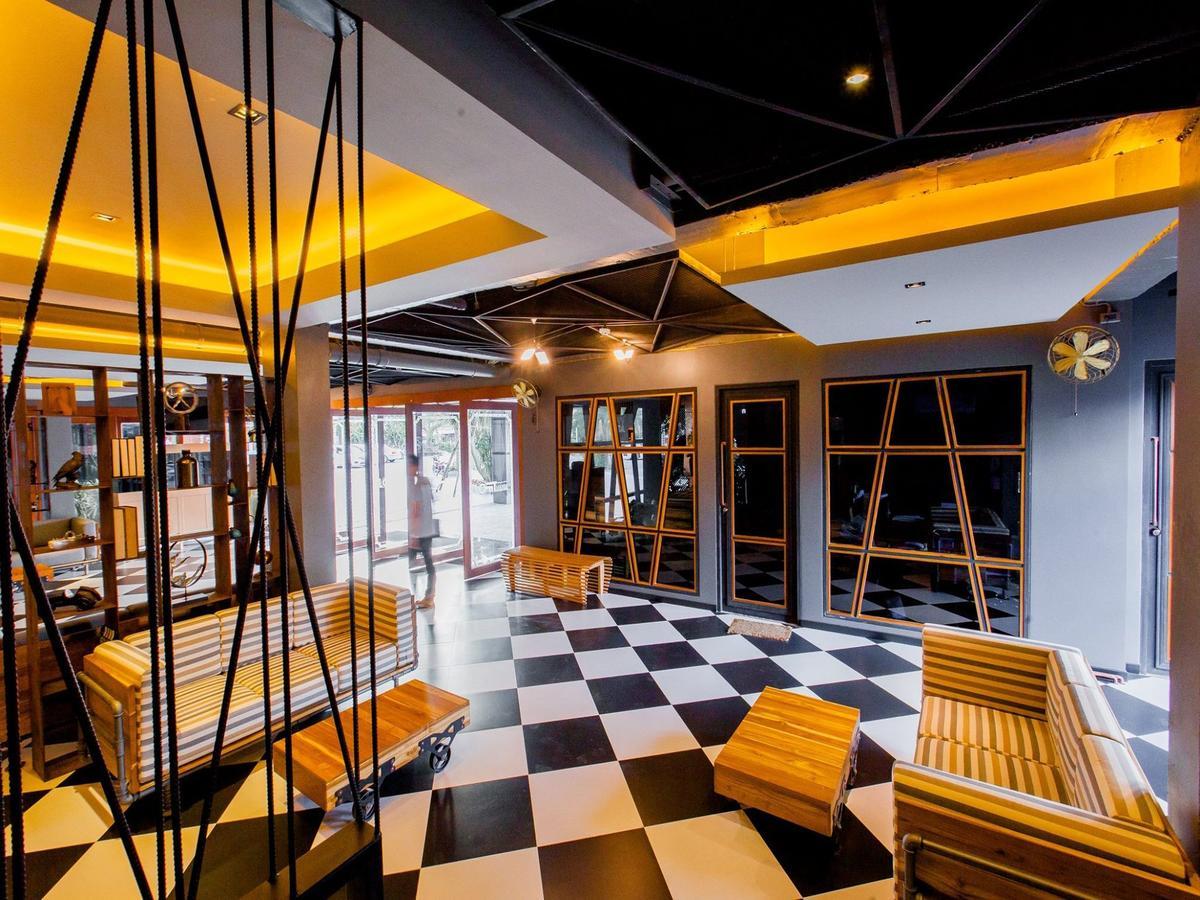 Loft Mania Boutique Hotel Chumphon Exteriör bild